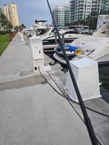 Waterfront room Camden aventura