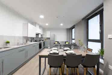 Ensuite room in Glasgow for student