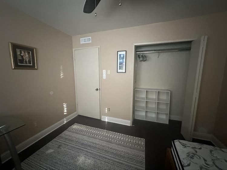 Room for rent!