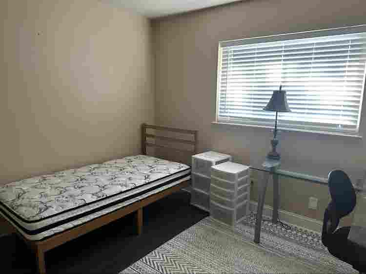 Room for rent!