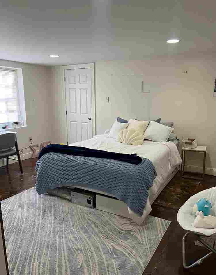 Spacious Uptown Apartmentts