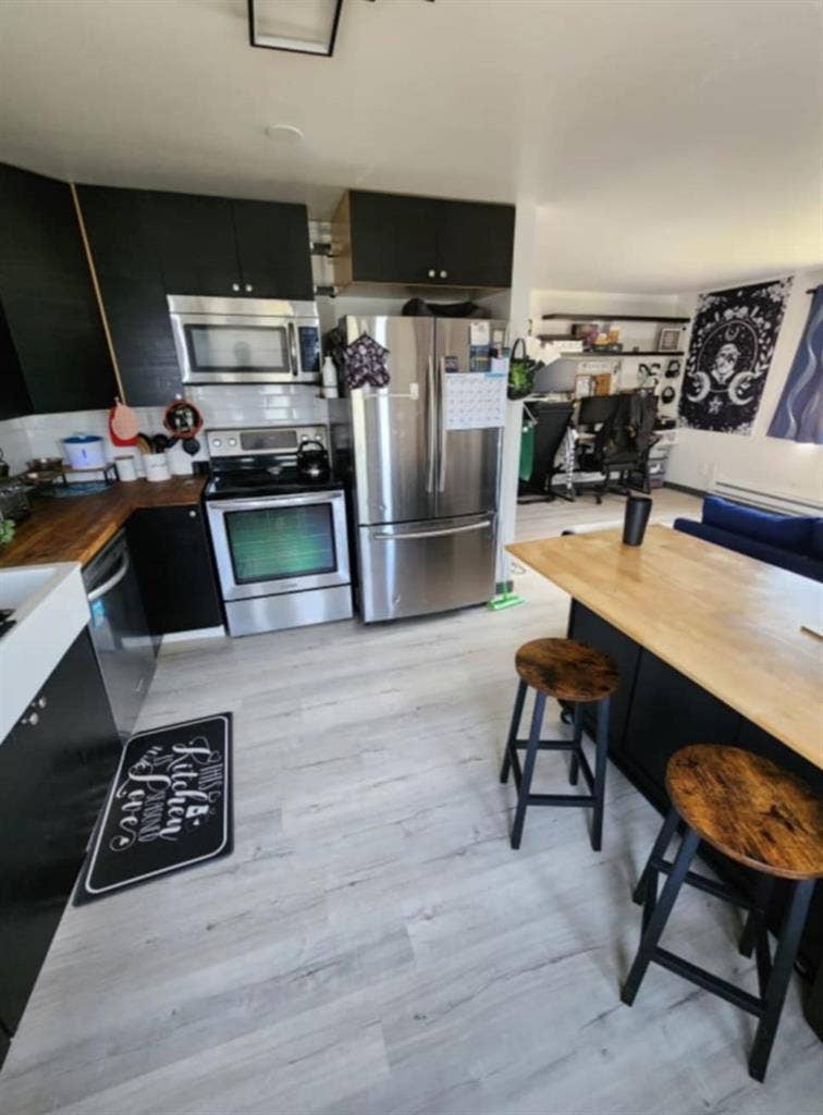 1 bedroom shared bath