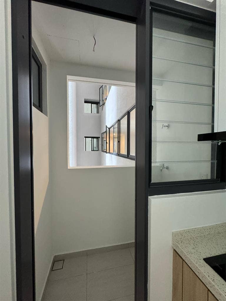 Fully furnished R next to PNB