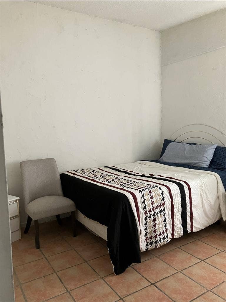Furnished Room - All Inclusivee