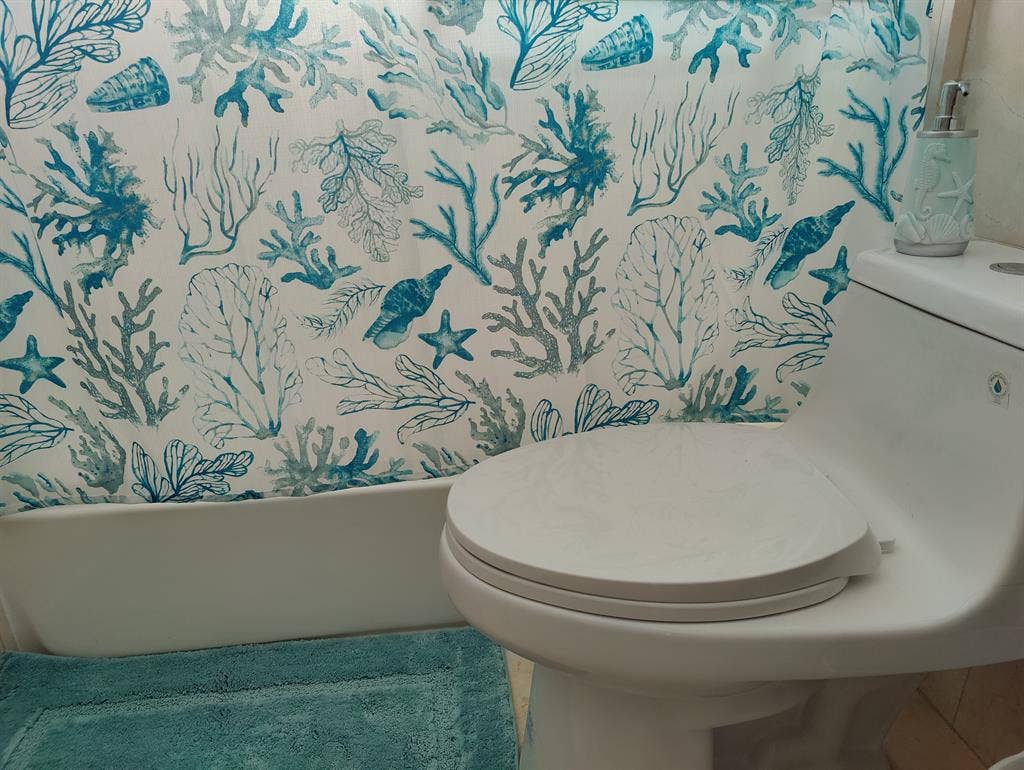 Room to share in South beach