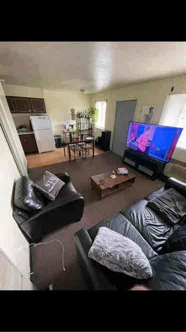 Private Bedroom For Rent