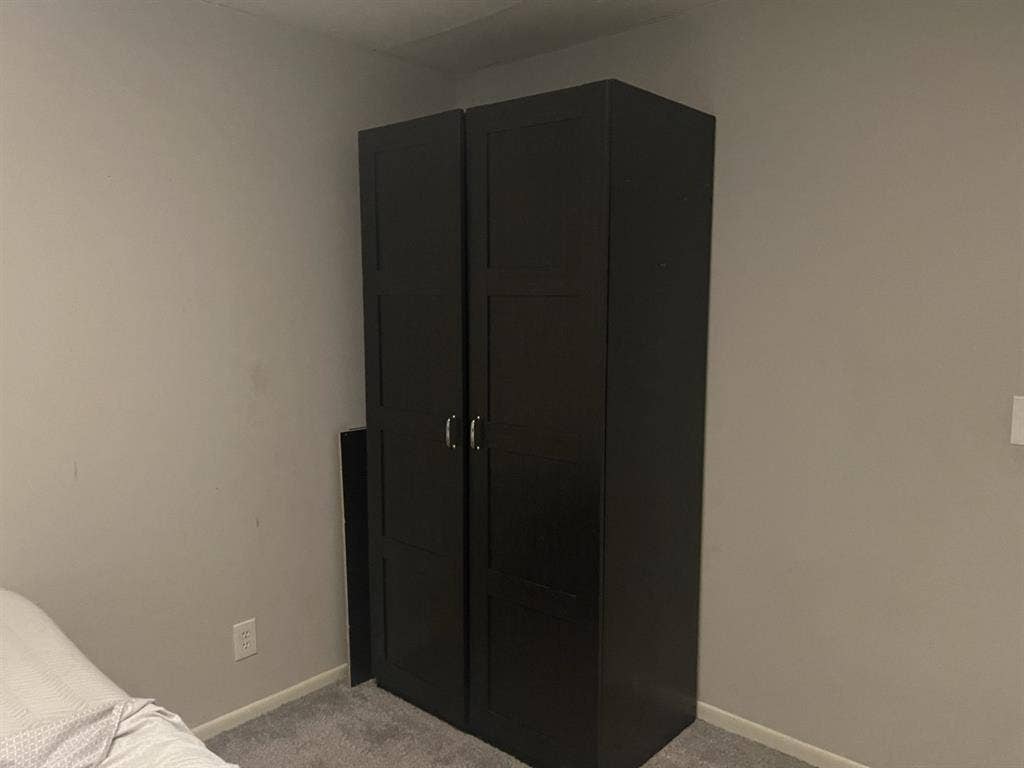Roomie needed
~ price negotiable