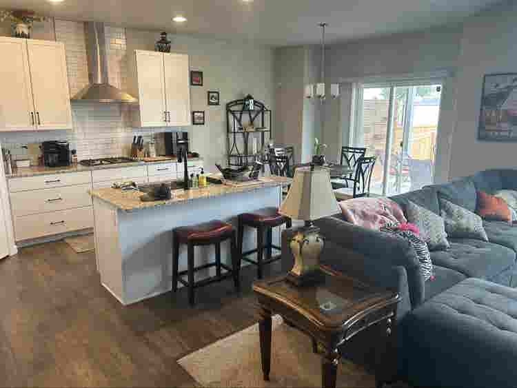 Fully Furnished house!