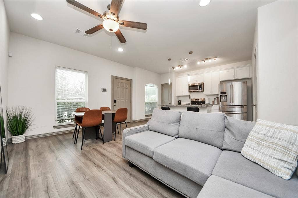 Cozy Home Near Downtown Houston