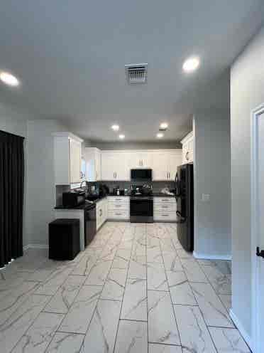 Master bed w/private bath for rent