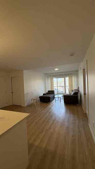 1 privet room available in 2 bed