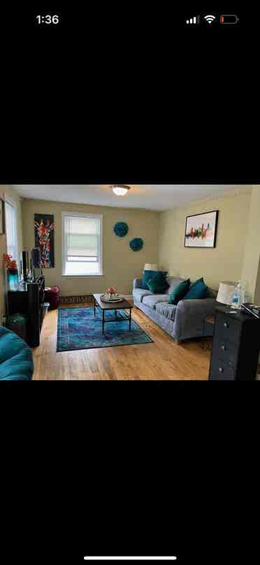 Looking for  roommates