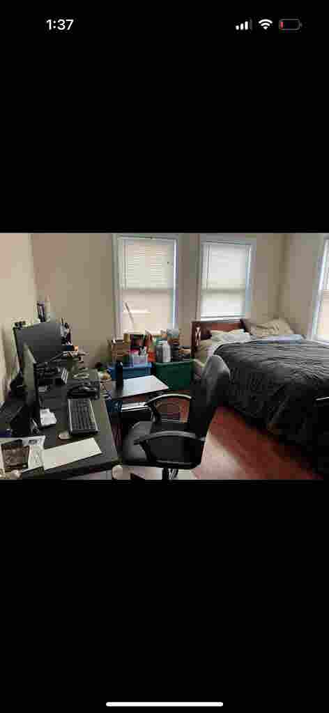 Looking for  roommates