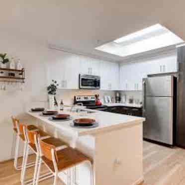 Looking for a summer sublease!