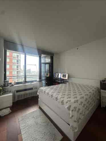 Need Roommate for ba