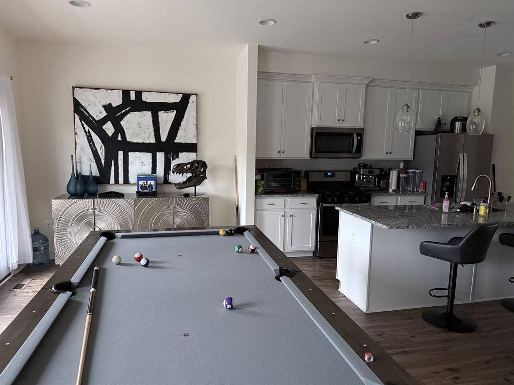 Home Gym, Billiards, Deck