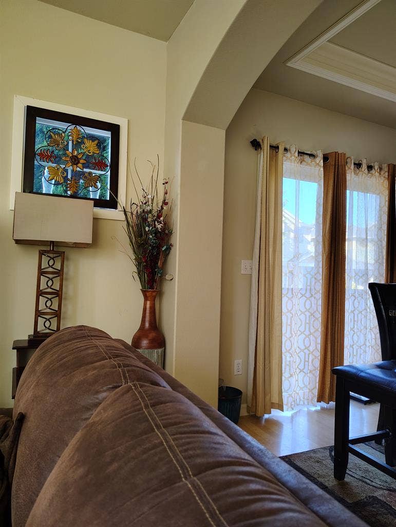 $ spare bdrm in beautiful home