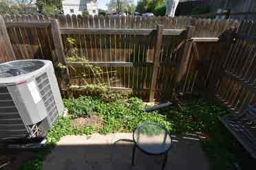 In search for a roommate/ tenant