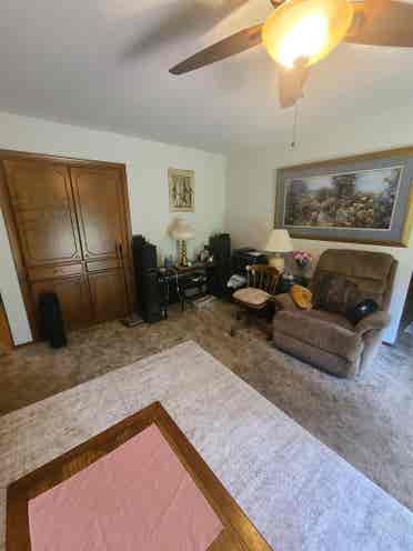 Private rooms, all bills included