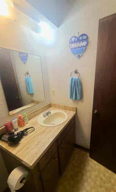 Private rooms, all bills included