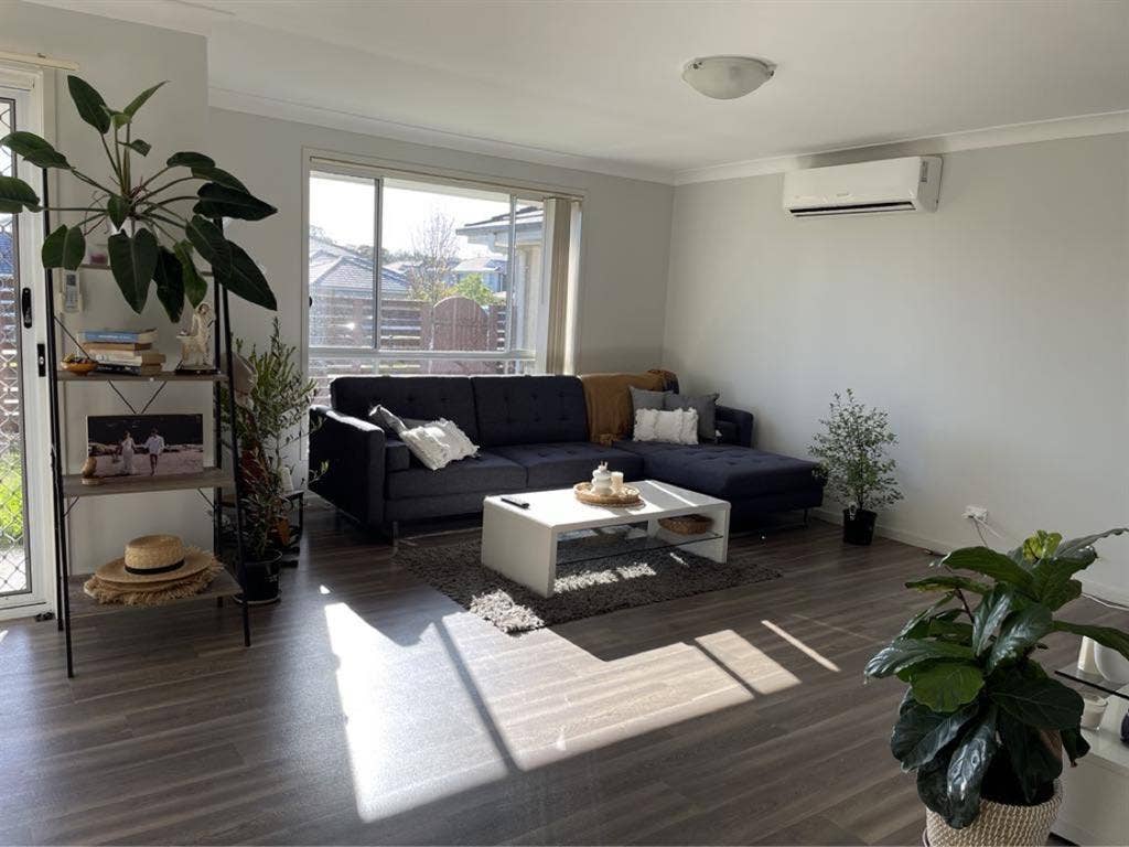 Double Bedroom In Hamlyn Terrace