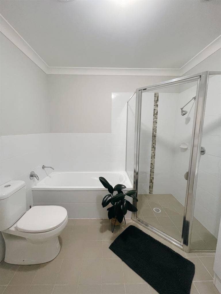 Double Bedroom In Hamlyn Terrace