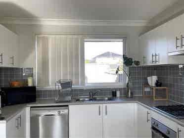 Double Bedroom In Hamlyn Terrace