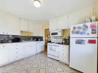 Looking for roomate asap!