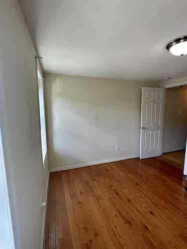 Private bedroom in Hollins market