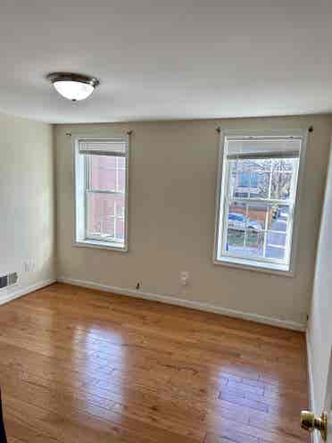 Private bedroom in Hollins market