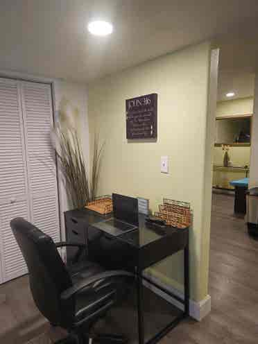 COMFORTABLE STUDIO BASEMENT
