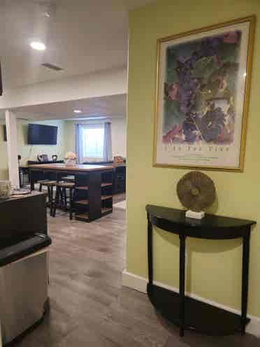COMFORTABLE STUDIO BASEMENT