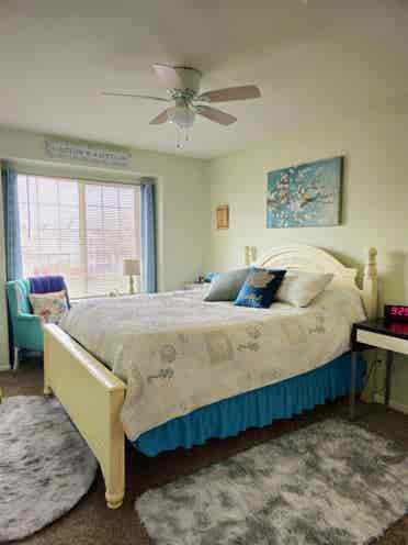 COZY,COMFY Bedroom