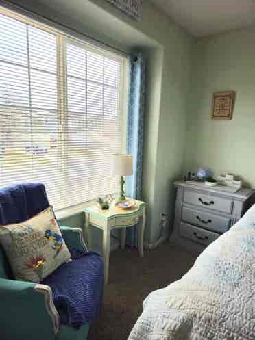 COZY,COMFY Bedroom