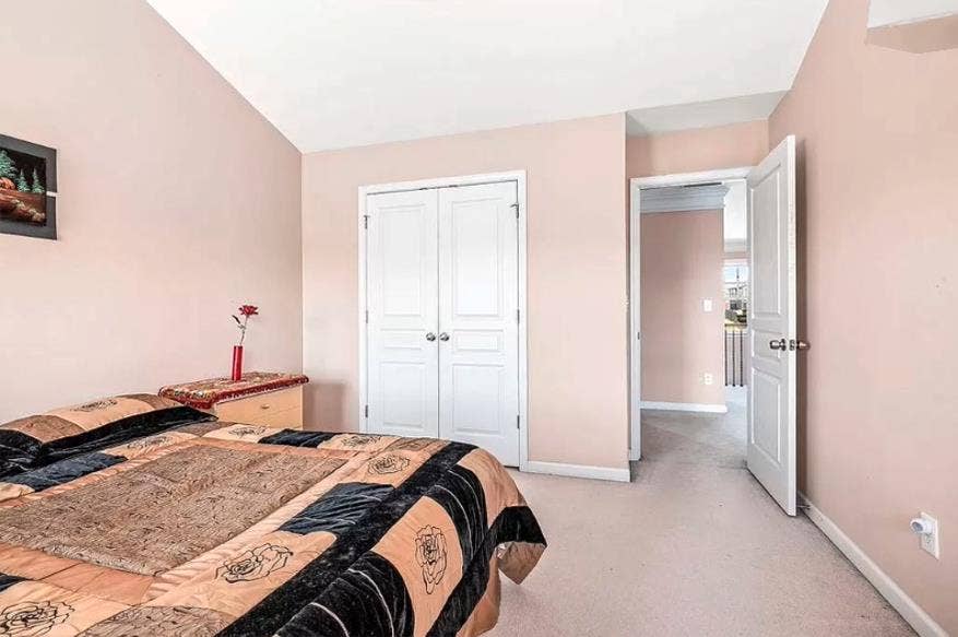 Bed Room For Rent!