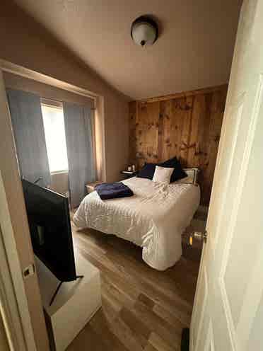 private room/shared bath