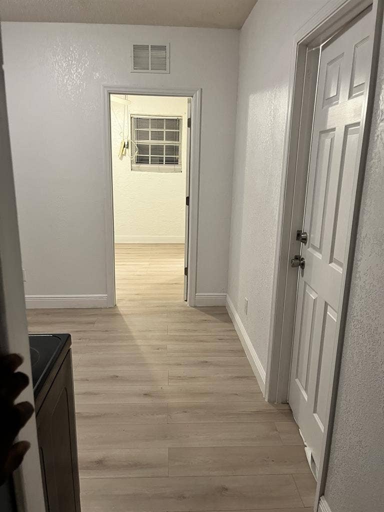 One bedroom and bathroom apartment