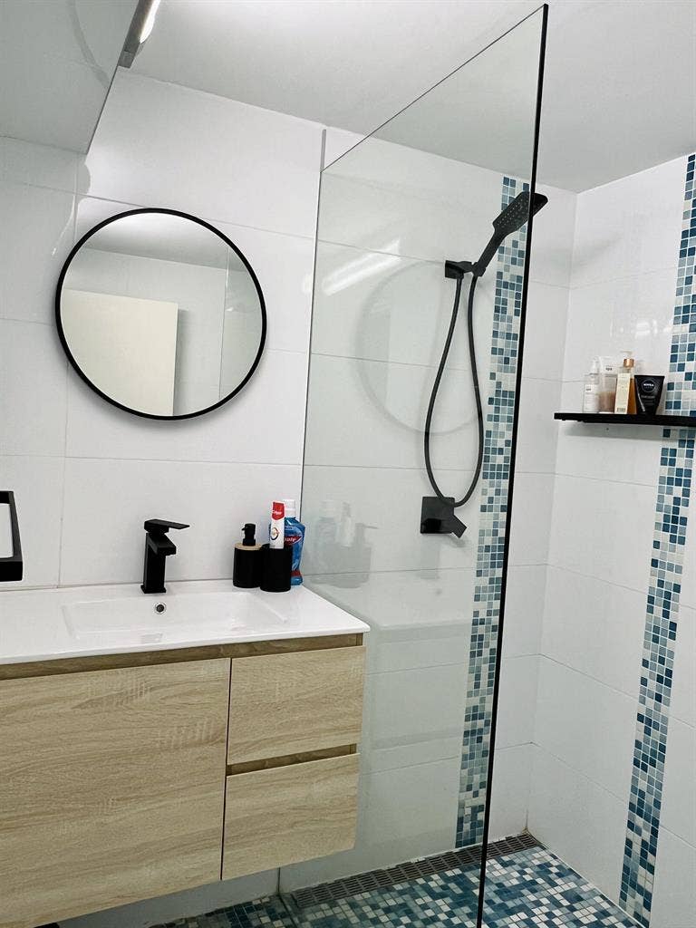 Studio in Korora (5 min to beach)