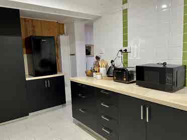 Studio in Korora (5 min to beach)