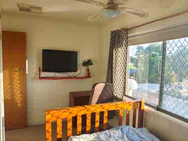 2 Rooms for Rent