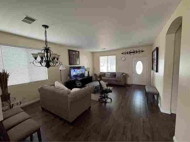 Quiet and peaceful , furnished room