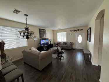Quiet and peaceful , furnished room