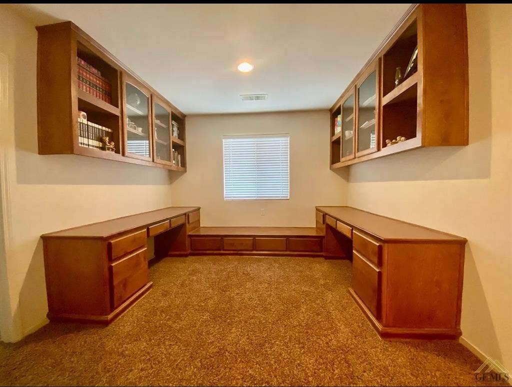 Spacious room, peaceful house