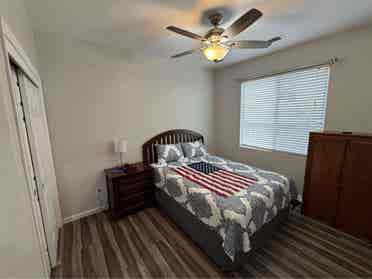 Quiet and peaceful , furnished room