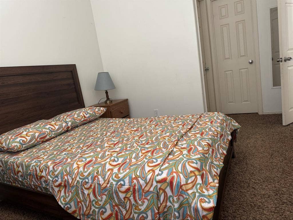 Quiet and peaceful , furnished room