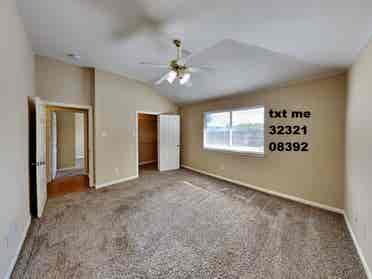 Stylish Home With Patio & Yard