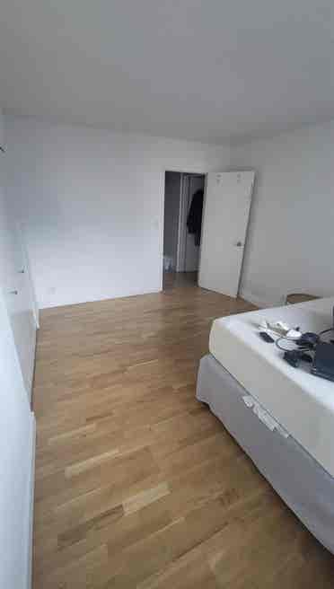 Newport Top Floor Room