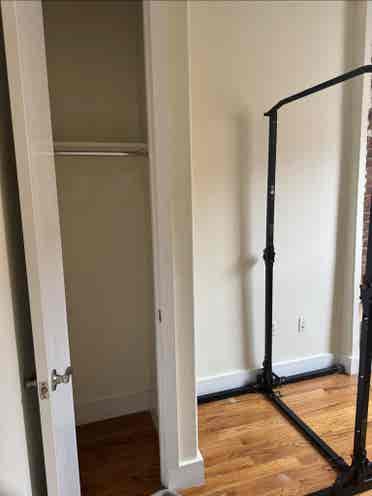 Roommates needed !