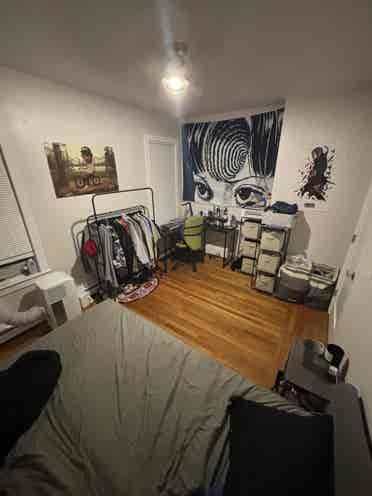 I’m looking to sublet my room.
