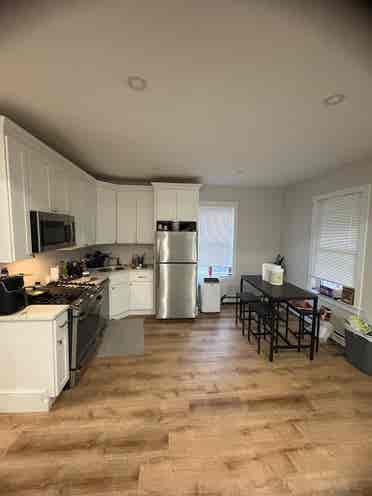 I’m looking to sublet my room.